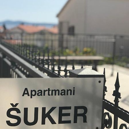 Apartments Suker Traù Esterno foto